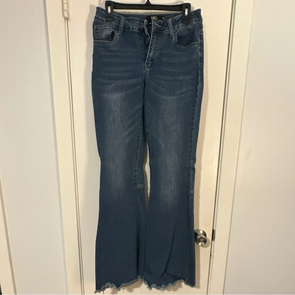 L&B Women's Mid Rise Flared Jeans Blue Denim Button Zip Raw Hem Stretch 5-Pocket